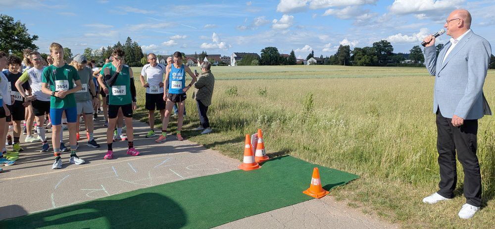Ansprache vor 5 KM durch OB1