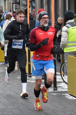 060120260798 Michael Lutz